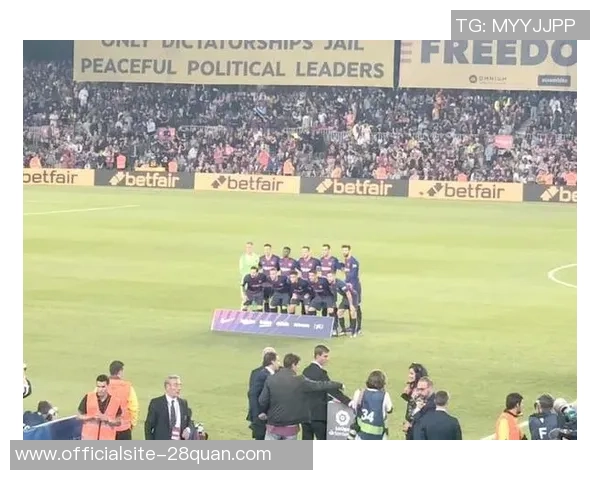 巴萨与巴黎的巅峰对决欧洲冠军赛的荣耀之争